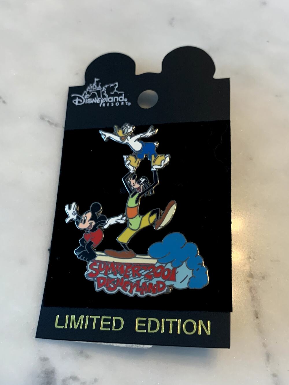 Summer 2001 Disney Goofy Donald Disneyland Disney Trading Pin LE 3600